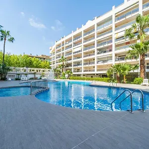 apartamentos-salou-111.catalonia-hotels.com/